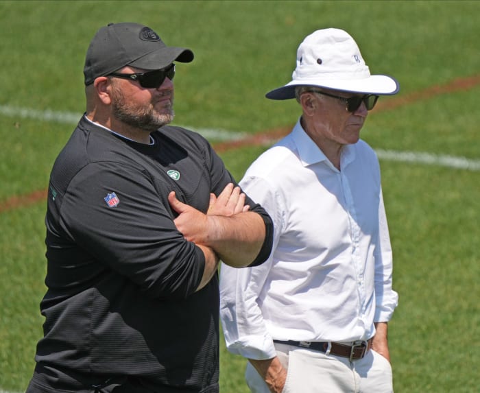 Joe Douglas (l) and Woody Johnson (r)